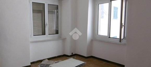 Дом с 3 комнатами в Генуя, Италия № 39464 13