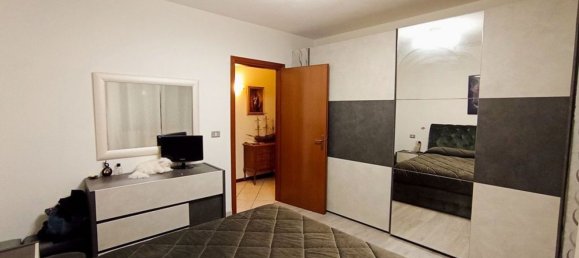 6-salle Appartement à Sinalunga, Italy No. 215778 13