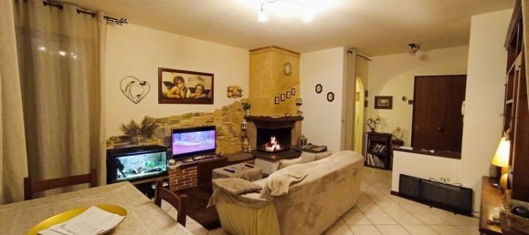 6-salle Appartement à Sinalunga, Italy No. 215778 5