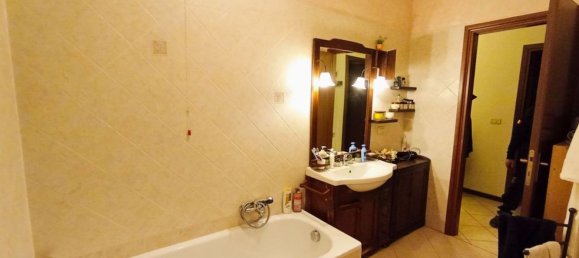 6-salle Appartement à Sinalunga, Italy No. 215778 15