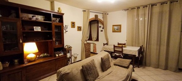 6-salle Appartement à Sinalunga, Italy No. 215778 9