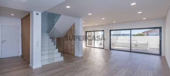 4 bedrooms House in Loures, Portugal No. 154932 10