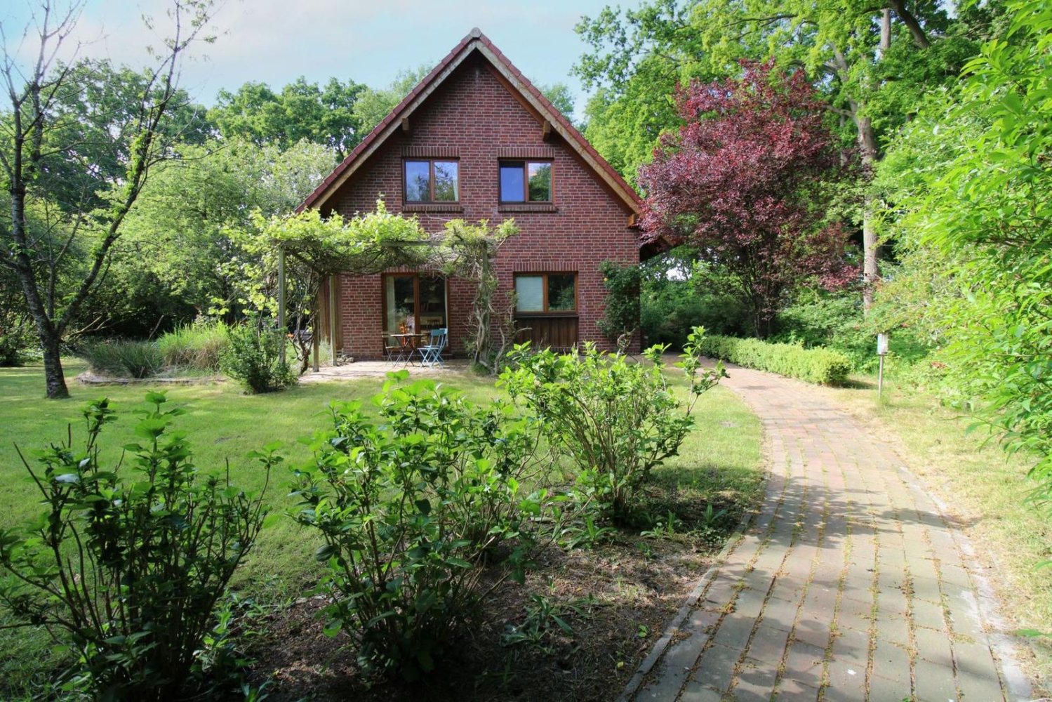 2 bedrooms House in Leer, Germany No. 262384