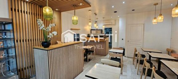 60m² Commercial property in Le Raincy, France No. 314921 2