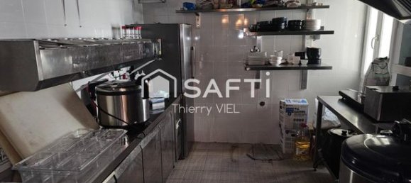 60m² Commercial property in Le Raincy, France No. 314921 3