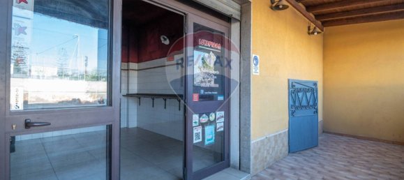 Propiedad comercial de 5 habitaciónes en Pozzallo, Italy No. 353411 20