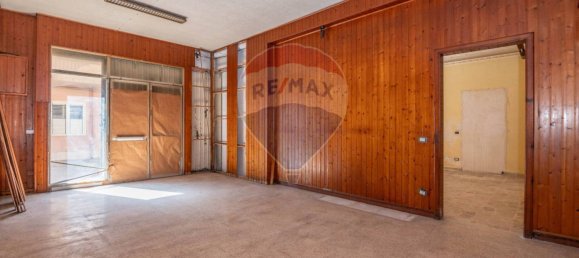 Propiedad comercial de 5 habitaciónes en Pozzallo, Italy No. 353411 26