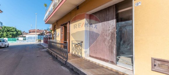 Propiedad comercial de 5 habitaciónes en Pozzallo, Italy No. 353411 10