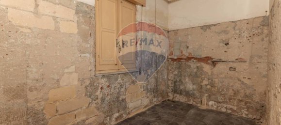 Propiedad comercial de 5 habitaciónes en Pozzallo, Italy No. 353411 13