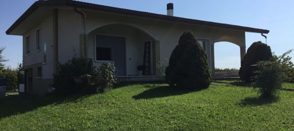 9 bedrooms House in Carbonera, Italy No. 352936 2
