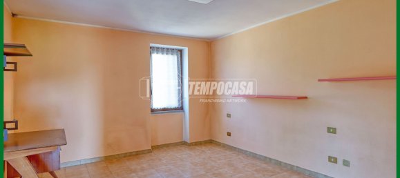 Дом с 4 комнатами в Варесе, Италия № 298154 14