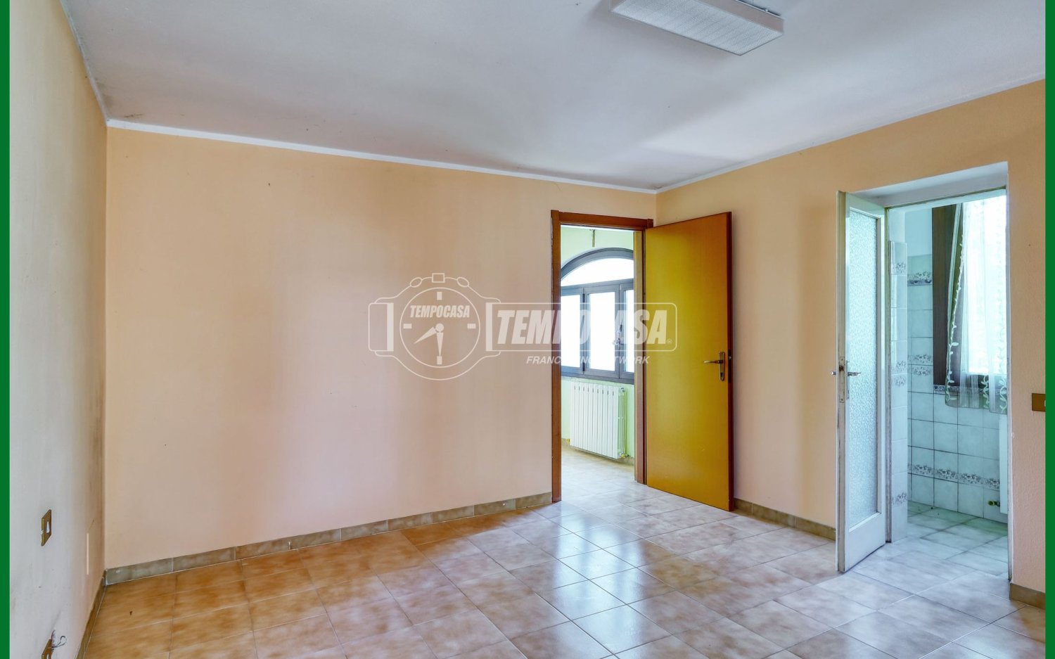 Дом с 4 комнатами в Варесе, Италия № 298154