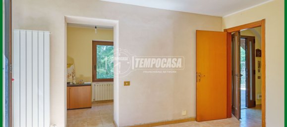 Дом с 4 комнатами в Варесе, Италия № 298154 17