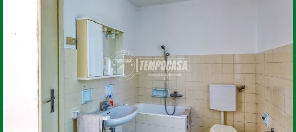 Дом с 4 комнатами в Варесе, Италия № 298154 8