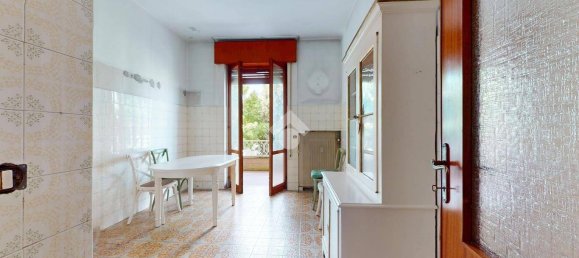 4 bedrooms Apartment in Vicenza, Italy No. 340991 4