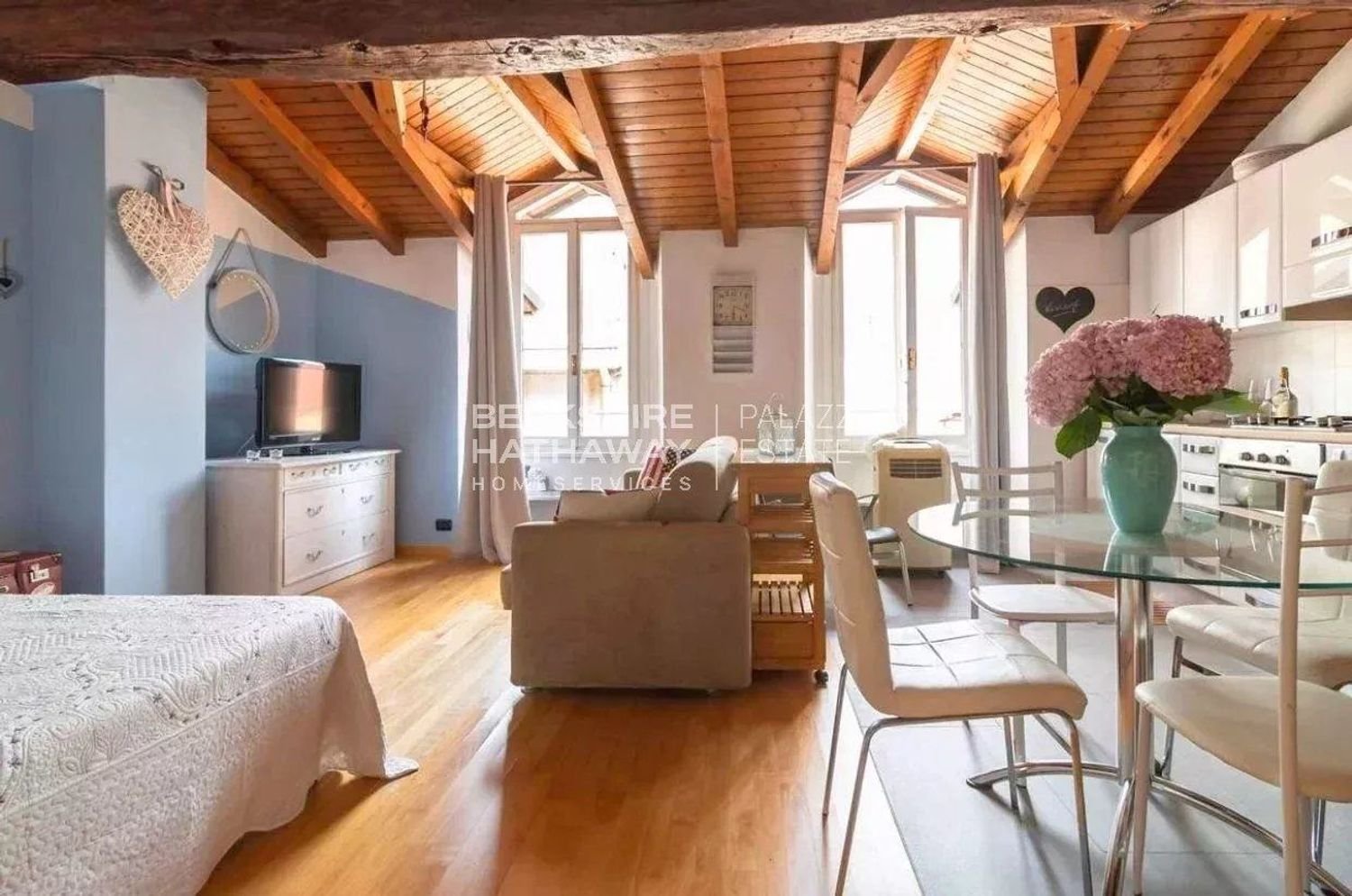 Квартира с 1 спальней в Торно, Италия № 361978