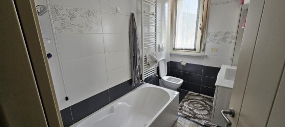 2 bedrooms Apartment in Carrara, Italy No. 31106 7