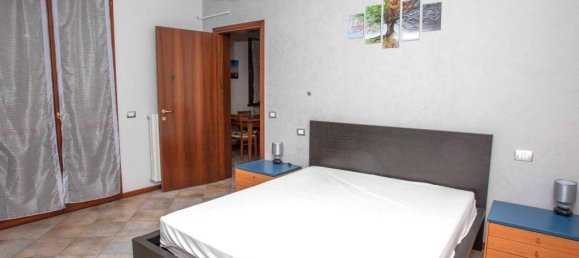 2 bedrooms Apartment in Reggio Emilia, Italy No. 22847 5