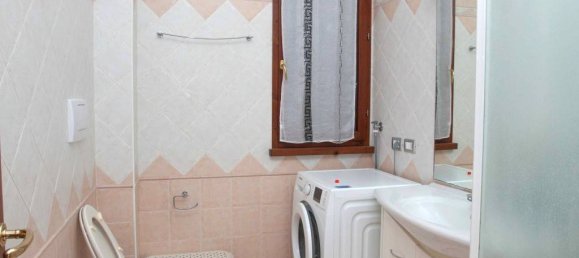 2 bedrooms Apartment in Reggio Emilia, Italy No. 22847 17