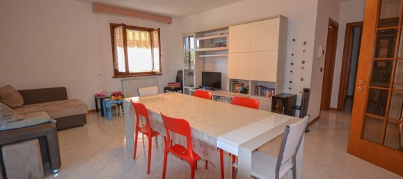8 rooms Apartment in Città della Pieve, Italy No. 133888 3
