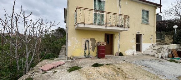 2غرفة منزل في Pianella, Italy رقم 151362 2