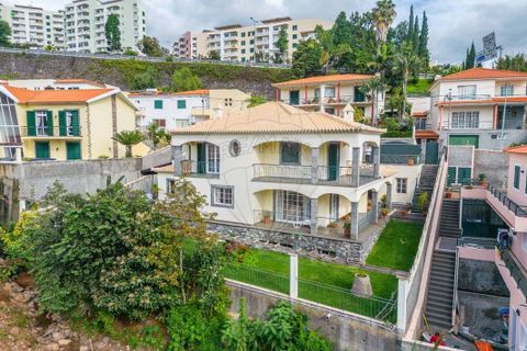 3 bedrooms House in Funchal, Portugal No. 252191