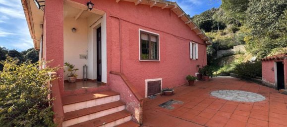 Вилла с 3 спальнями в Лурас, Италия № 171562 24