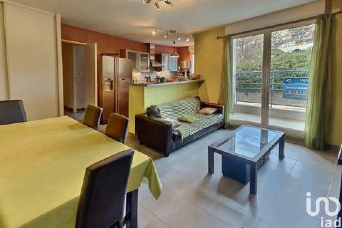2 bedrooms Condo in Marseille, France No. 7545