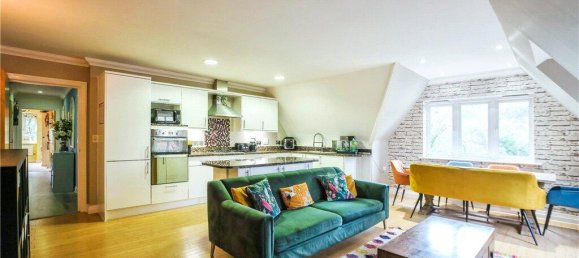 3 bedrooms Apartment in Kenley, United Kingdom No. 8031 2