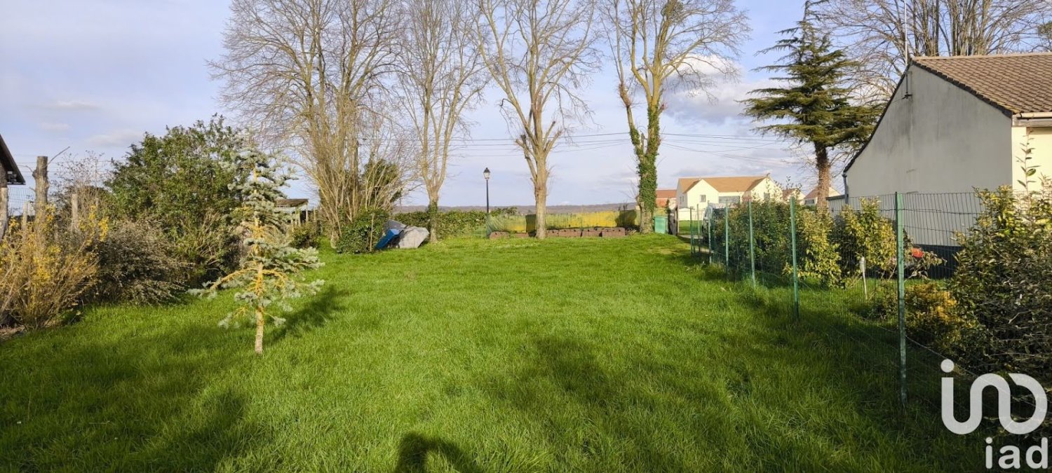 546m² Land in Bazainville, France No. 105544