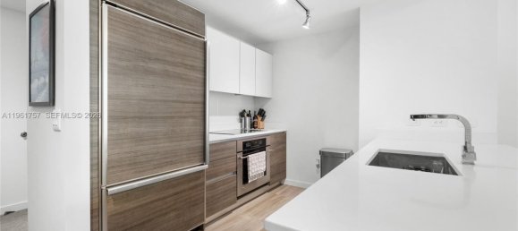 1 dormitorio propiedad comercial en venta en Miami, Miami-Dade, Florida, USA № 614435 14
