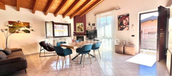 Apartamento de 2 dormitorios en Lomazzo, Italy No. 311297 4
