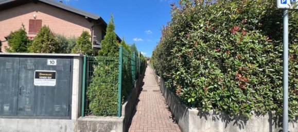 Apartamento de 2 dormitorios en Lomazzo, Italy No. 311297 32