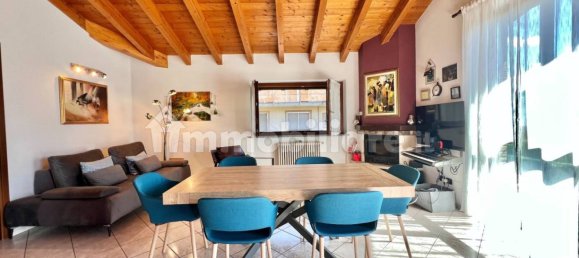 Apartamento de 2 dormitorios en Lomazzo, Italy No. 311297 6