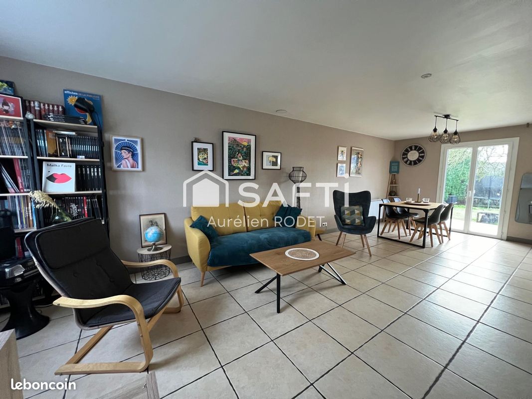 4 bedrooms House in Montierchaume, France No. 237052