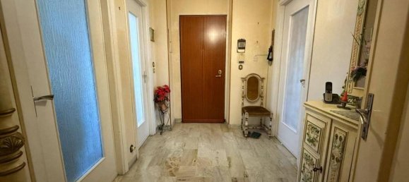 2غرفة شقة في Turin, Italy رقم 37781 4