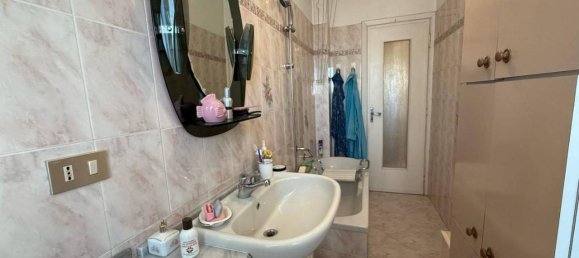 2غرفة شقة في Turin, Italy رقم 37781 12