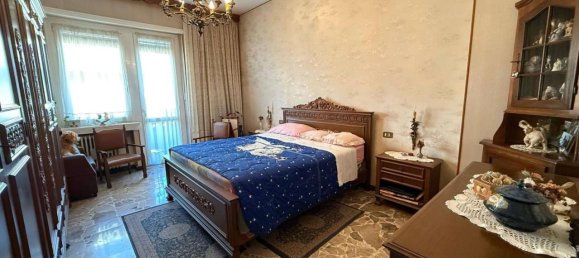 2غرفة شقة في Turin, Italy رقم 37781 19