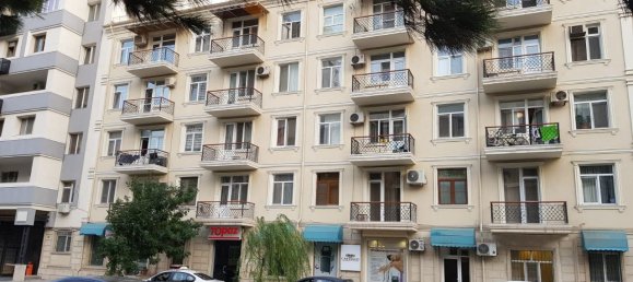 Apartamento de 3 dormitorios en Nasimi, Azerbaijan No. 2297 13