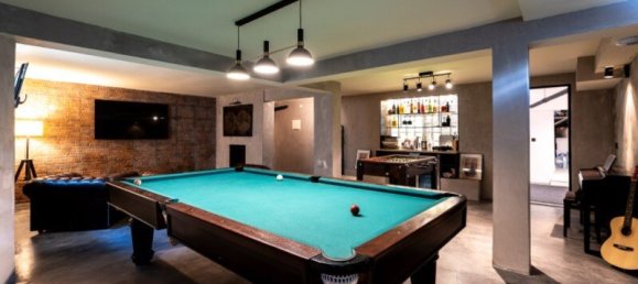 7 bedrooms Villa in Cascais, Portugal No. 136831 2