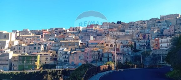 3 bedrooms House in Monterosso Almo, Italy No. 235714 4