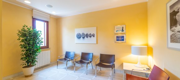 5 bedrooms Apartment in Olbia, Italy No. 80332 3