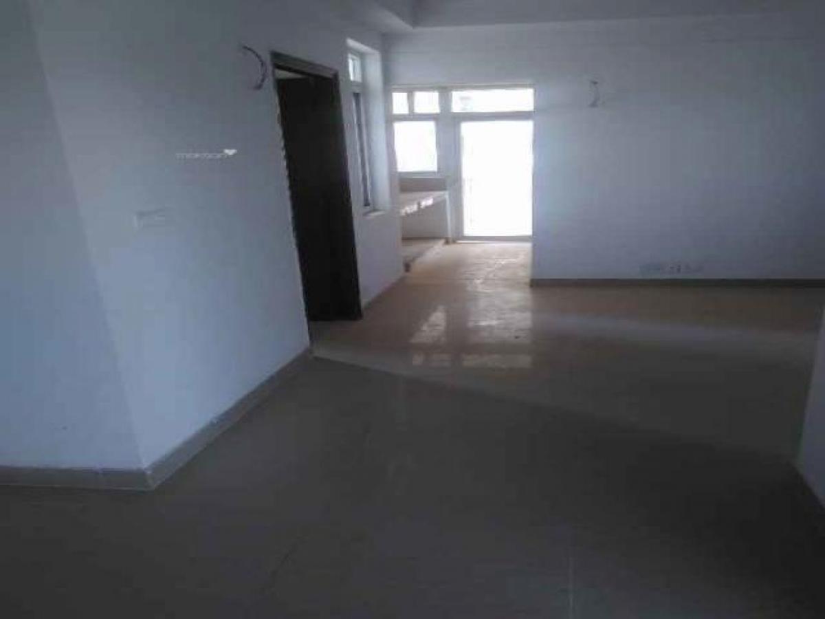 2 bedrooms House in Faridabad, India No. 13249