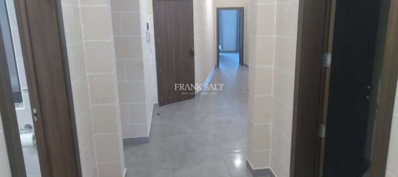 3 bedrooms Apartment in Xaghra, Malta No. 5655 4