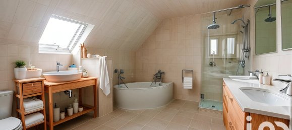 Casa de 4 dormitorios en Notre-Dame-d'Oe, France No. 61473 3