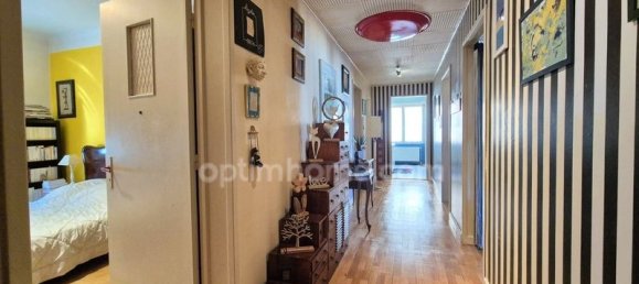 325m² Building in Bitche, France No. 189446 2