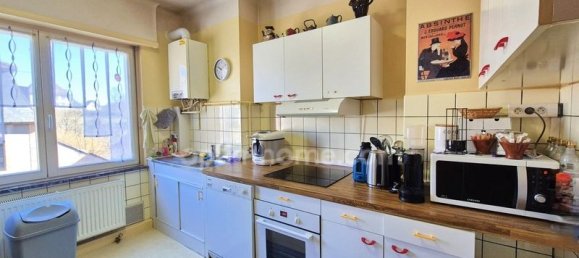 325m² Building in Bitche, France No. 189446 3