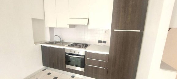 3-salle Appartement à Rapallo, Italy No. 41984 6