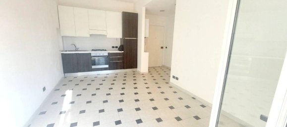 3-salle Appartement à Rapallo, Italy No. 41984 3