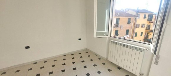3-salle Appartement à Rapallo, Italy No. 41984 10